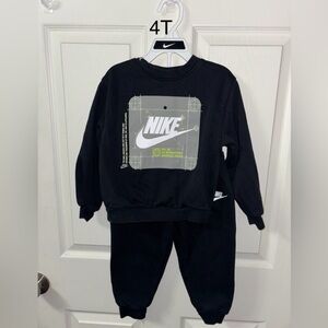 Nike Black Graphic Sweatshirt and Pants